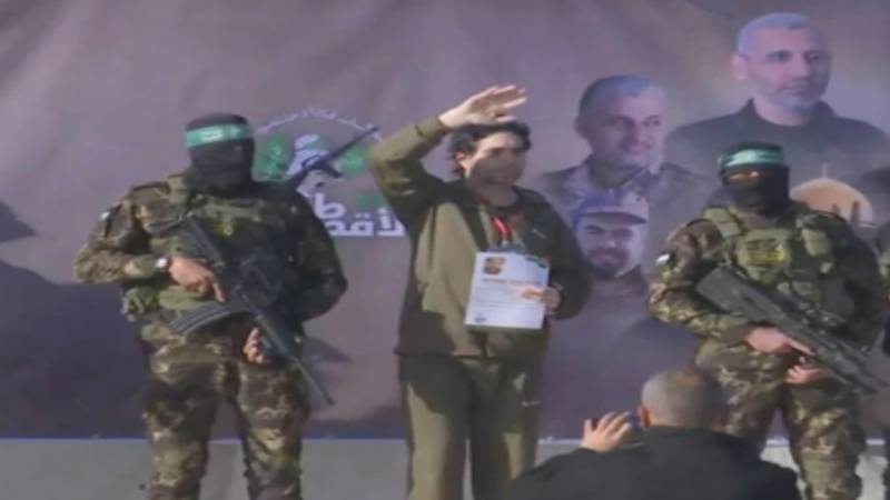 حماس نے تین اسرائیلی اسیروں کو رہا کر دیا، 183 فلسطینی بھی آزاد