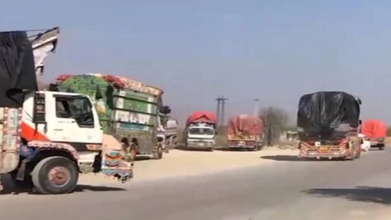 ٹَل سے کرم روانگی کے لیے 150 گاڑیوں پر مشتمل قافلہ تیار، سکیورٹی سخت