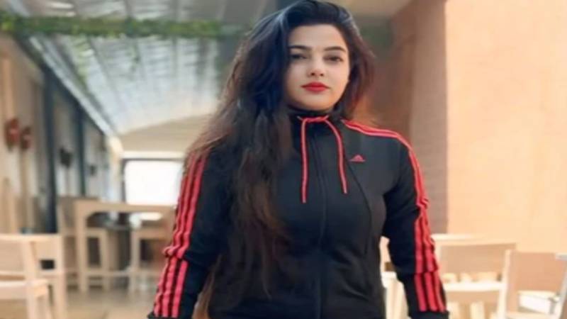 ممتا کلکرنی نے ماضی کے متنازعہ لمحات پر بات کی، روحانیت کی راہ اختیار کرنے کی وجہ بھی بتائی۔