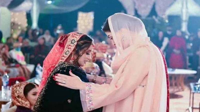 مظفرگڑھ میں دھی رانی پروگرام کے تحت 104 جوڑوں کی اجتماعی شادی