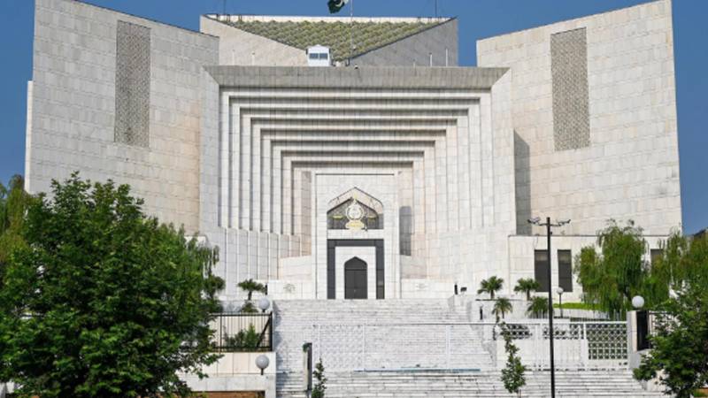 سپریم کورٹ نے آفیشل سیکرٹ ایکٹ اور آرمی ایکٹ میں ترامیم کے خلاف عمران خان کی درخواست پر اعتراضات کالعدم قرار دے دیے
