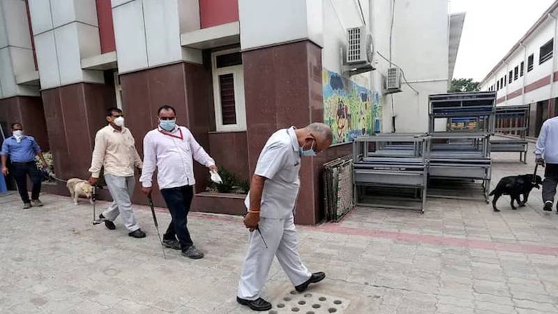 دہلی کے متعدد اسکولوں کو بم دھمکیاں، طلبہ گھروں کو بھیج دیے گئے