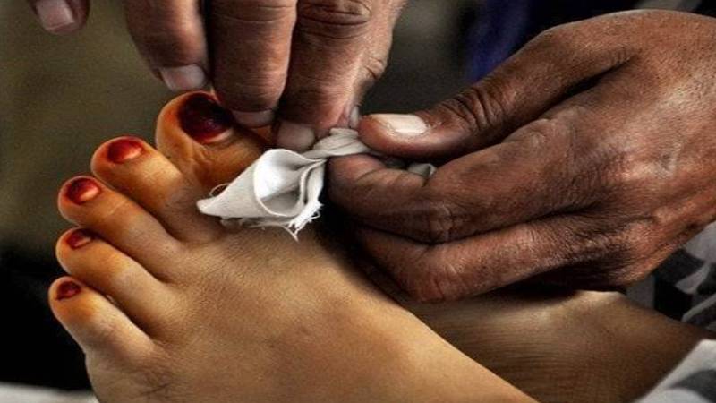 کراچی: حاملہ خاتون کے قتل کا معما حل، کرایہ دار میاں بیوی گرفتار