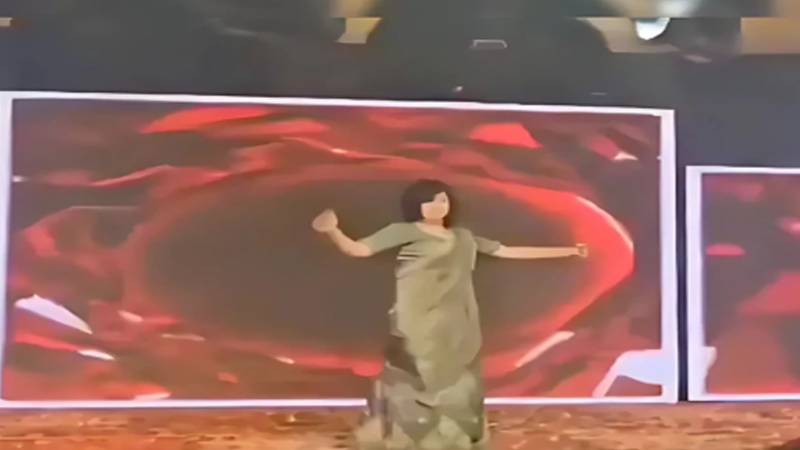 بھارت: شادی کی تقریب کے دوران رقص کرتے ہوئے دل کا دورہ، 23 سالہ لڑکی جاں بحق