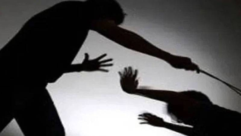 راولپنڈی: گھریلو ملازمہ پر تشدد کا کیس، 12 سالہ بچی علاج کے دوران دم توڑ گئی