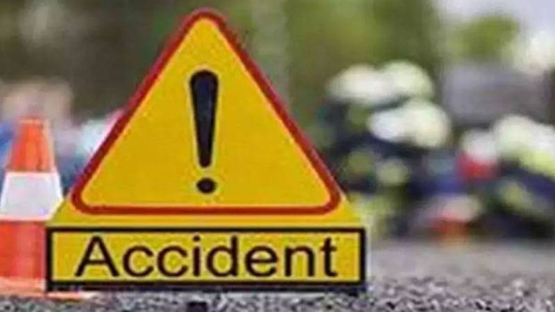 احمدپور شرقیہ: کار الٹنے سے 3 افراد جاں بحق، 1 زخمی