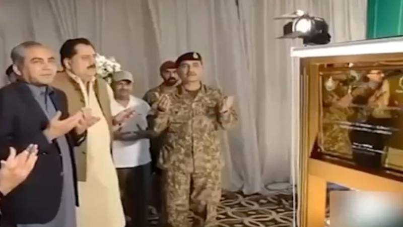 آرمی چیف اور حکومتی شخصیات کل ’’گرین پاکستان انیشیٹو‘‘ کے منصوبوں کا دورہ کریں گے