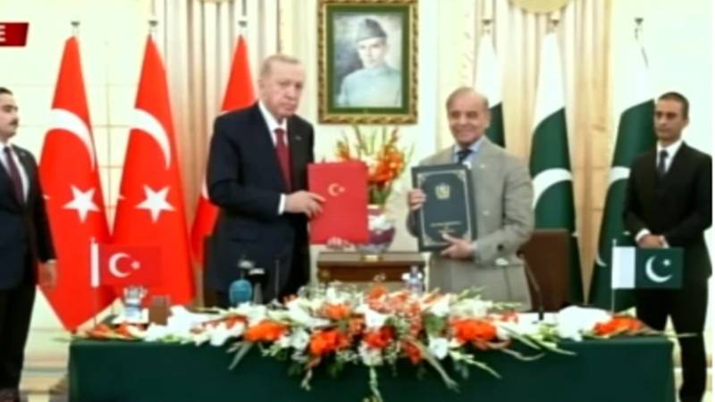 پاکستان اور ترکیہ کے درمیان 21 معاہدوں پر دستخط، تجارتی اور دفاعی تعاون میں وسعت