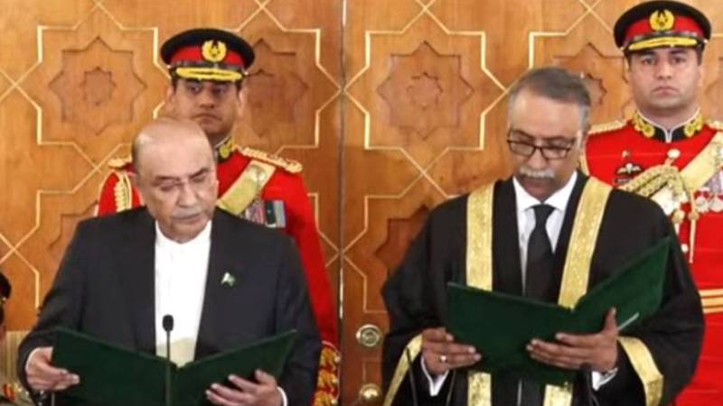 جسٹس سرفراز ڈوگر نے قائم مقام چیف جسٹس اسلام آباد ہائی کورٹ کا حلف اٹھا لیا