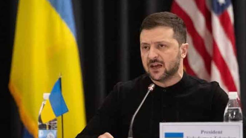 یوکرینی صدر زیلنسکی: امریکی امداد کے بغیر روس سے جنگ ناممکن