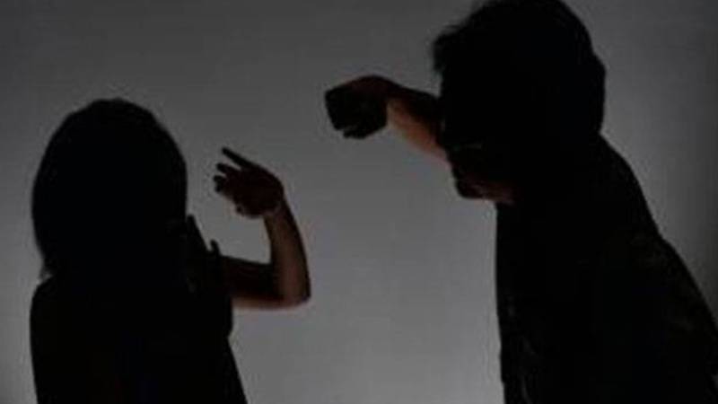 گارڈن ٹاؤن: خاوند کا بیوی پر تشدد، پولیس نے مقدمہ درج نہ کیا