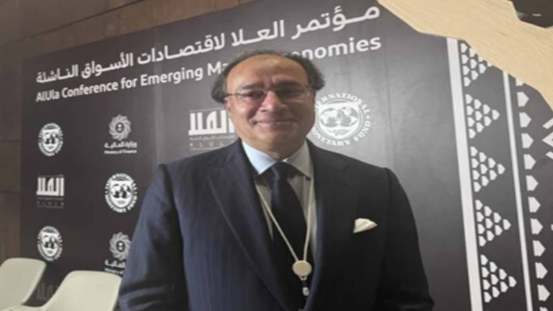 پاکستان اور سعودی عرب کے درمیان کئی حکومتی معاہدے زیر غور: وزیر خزانہ