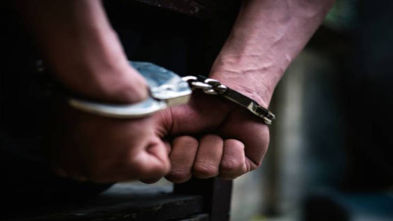ایبٹ آباد پولیس کا فوری ایکشن، خاتون پر تیزاب پھینکنے والا ملزم گرفتار