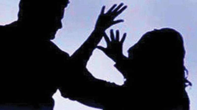 لیہ: خواجہ سرا کا سر مونڈھ کر لوٹ مار کرنے والا ملزم فرار