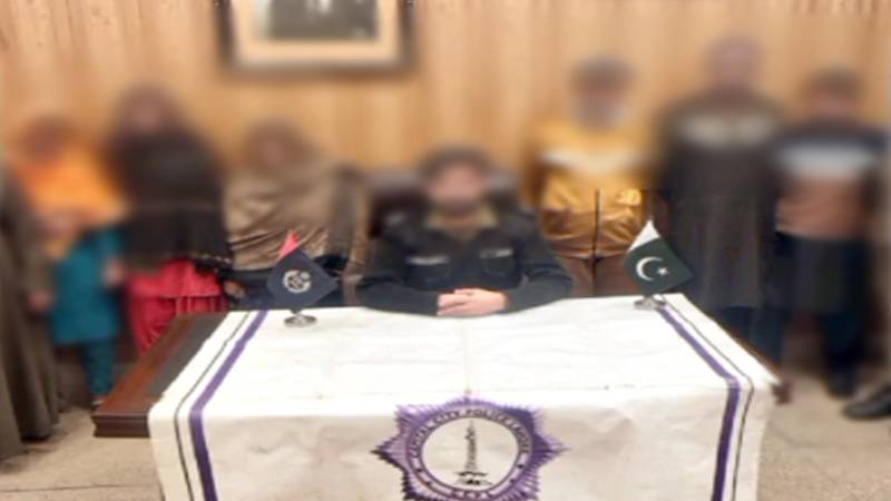 پولیس کا قحبہ خانہ پر چھاپہ، 6 ملزمان گرفتار