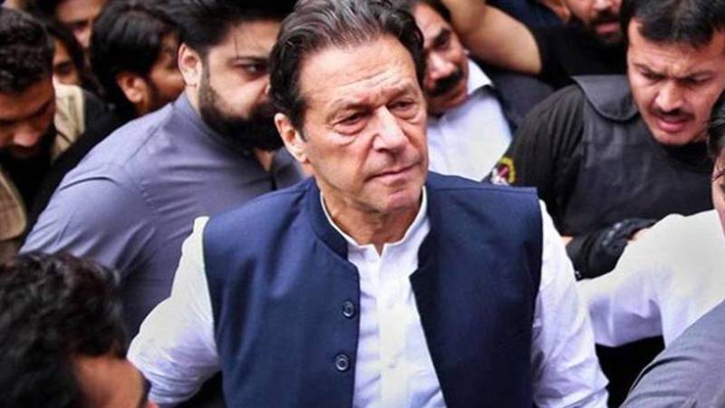 عمران خان پر دباؤ ڈال کر ڈیل کے لیے مجبور کرنے کی کوشش کی جا رہی ہے؟ پی ٹی آئی رہنما کا بیان 