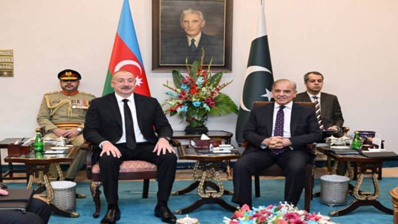 وزیراعظم شہباز شریف کا باکو میں 