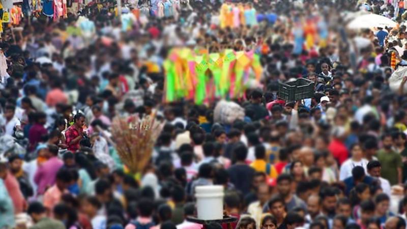 بھارت: 1 ارب افراد کے پاس اشیائے ضروریہ خریدنے کے لیے اضافی پیسے نہیں