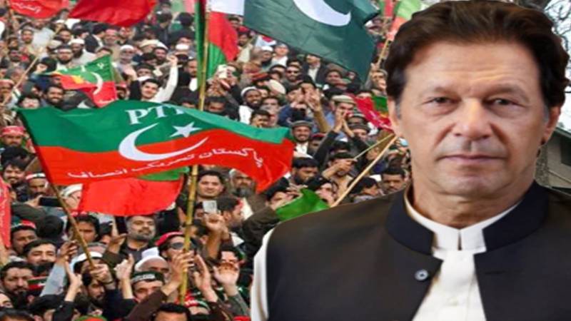پی ٹی آئی کو اپنا سربراہ تبدیل کرنے کا مشورہ