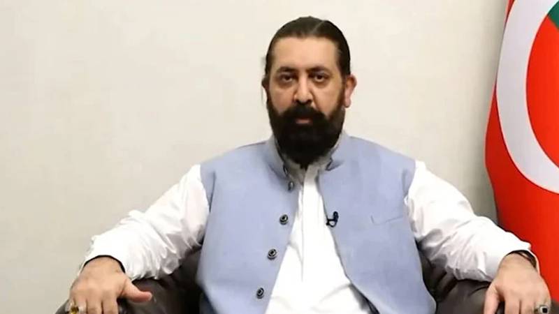 ہوٹل میں کانفرنس روکنا بےہودہ عمل ہے، شیخ وقاص اکرم 
