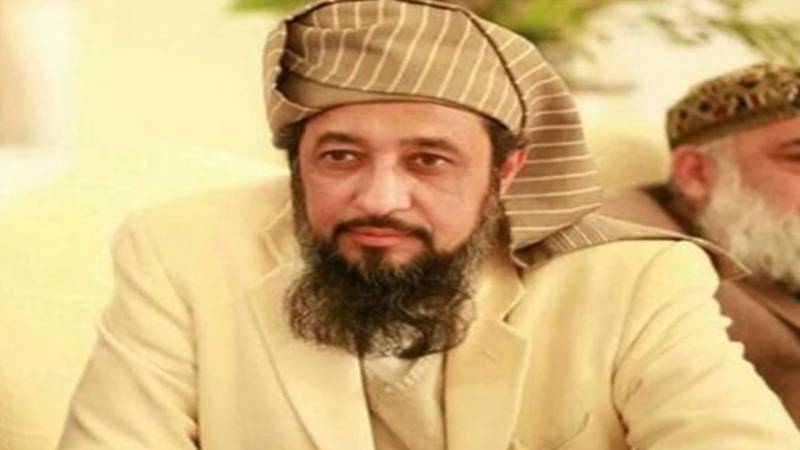 نوشہرہ: مولانا حامد الحق کی نماز جنازہ ادا، افغان قونصلر سمیت ہزاروں افراد کی شرکت
