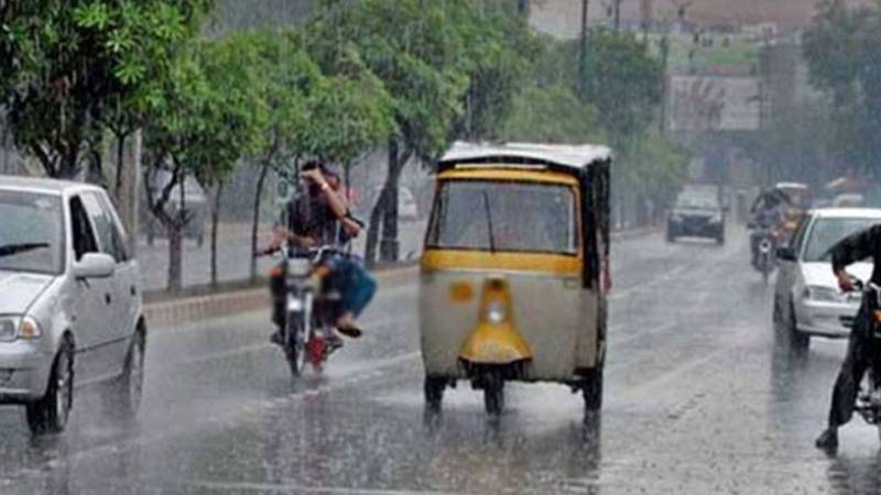 ملک بھر میں بارش اور برفباری سے سردی میں اضافہ