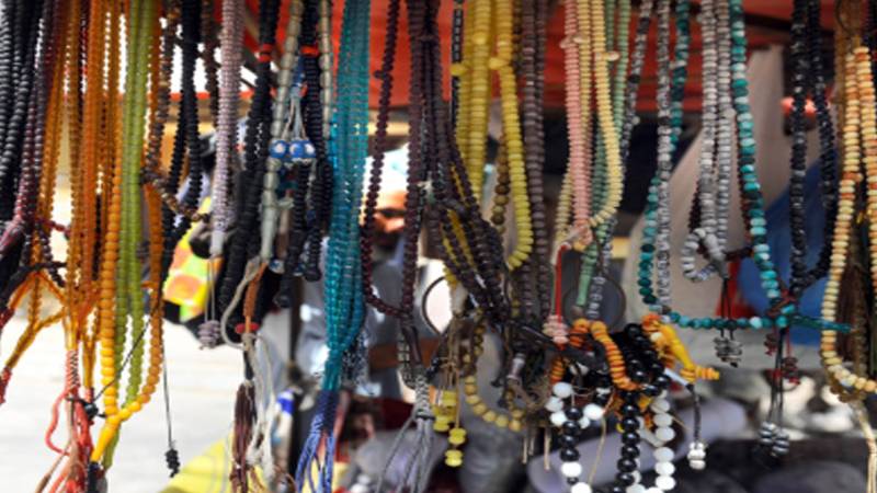 رمضان المبارک میں تسبیح، ٹوپی اور جائے نماز کی مانگ میں نمایاں اضافہ