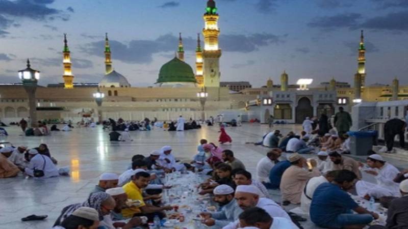 حرمین شریفین میں مسنون اعتکاف کی رجسٹریشن 5 مارچ سے شروع ہوگی