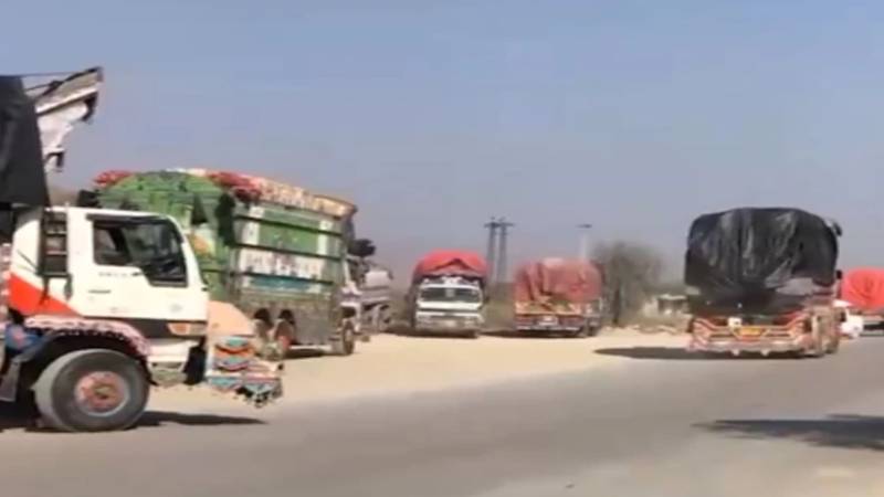 150 گاڑیوں پر مشتمل قافلہ ٹل سے کرم روانہ ہونے کے لیے تیار