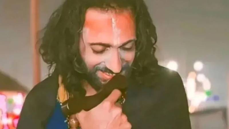 آئی آئی ٹی بابا، بھارت کی شکست کا دعویٰ کرنے پر تشدد کا شکار