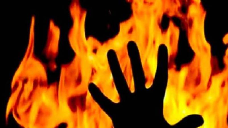 بہاولپور: جھونپڑی میں آگ لگنے سے ایک ہی خاندان کے 4 بچے جاں بحق