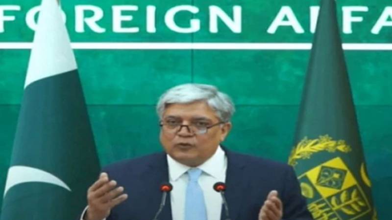 امریکا افغانستان سے اپنے چھوڑے گئے ہتھیار واپس لے تو خطے میں امن بحال ہوگا: پاکستان