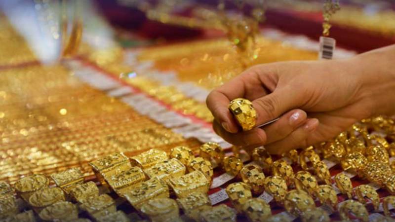 سونا 1300 روپے سستا، نئی قیمتوں کا اعلان