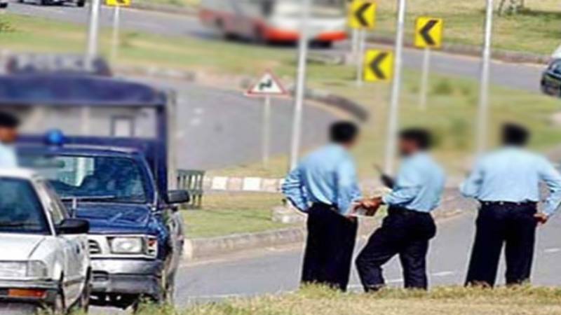 ریڈ زون کے 2 مقامات سے راستے بند، متبادل راستوں کا اعلان