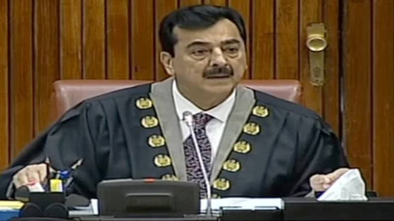اعجاز چوہدری کے پروڈکشن آرڈرز پر عمل نہ ہونے سے ایوان کا استحقاق مجروح: یوسف رضا گیلانی