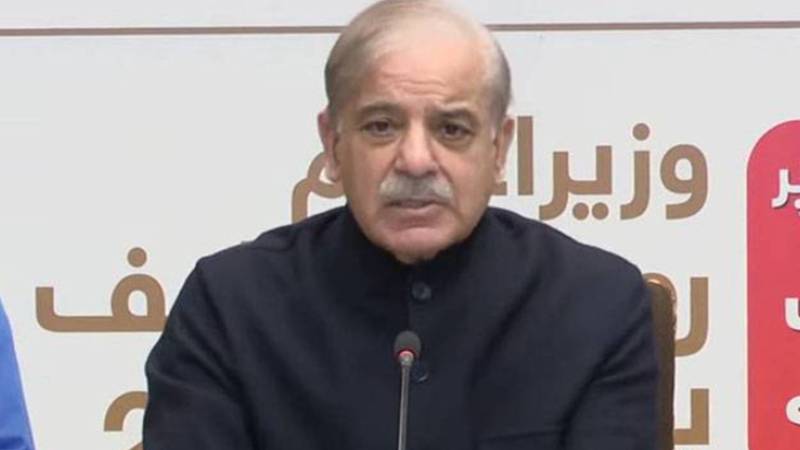 شاندار رمضان پیکیج کے تحت فی خاندان 5 ہزار روپے ملیں گے:وزیراعظم 