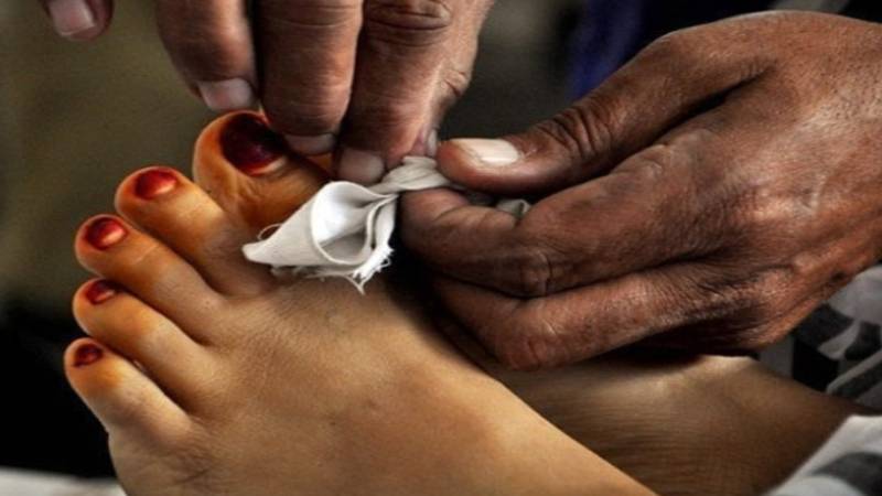 لاہور: 16 سالہ لڑکی کی خودکشی سے قبل پھندا لگی لاش برآمد