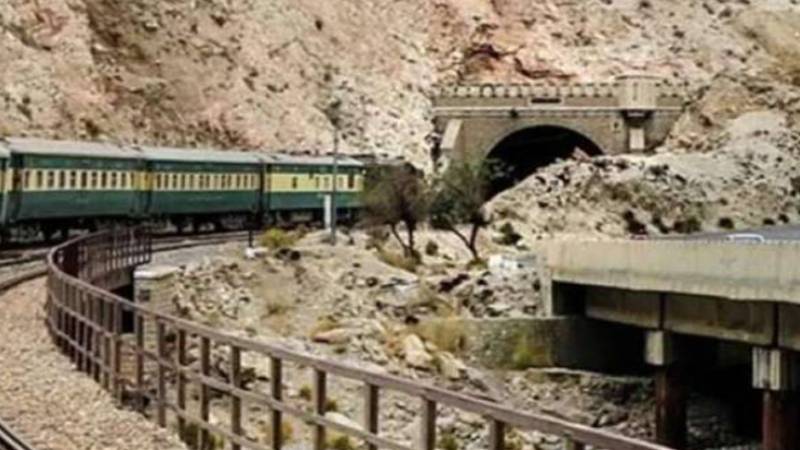 جعفر ایکسپریس پر حملہ، لیاقت بلوچ کا وزیرریلوےحنیف عباسی سے رابطہ