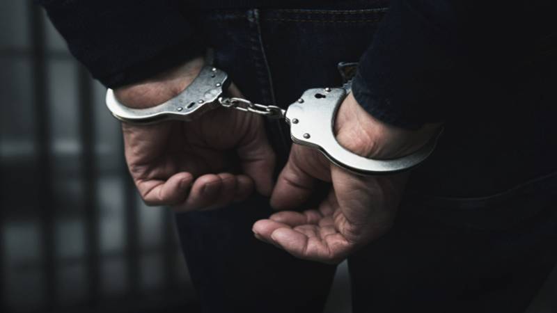 لاہور: سوتیلی والدہ کو قتل کرنے والا اشتہاری مجرم گرفتار