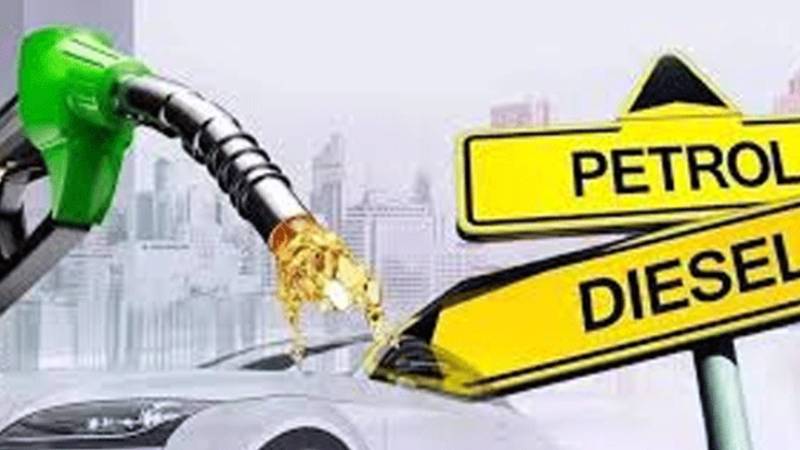 پیٹرول اور ڈیزل کی قیمتوں میں نمایاں کمی کی توقع