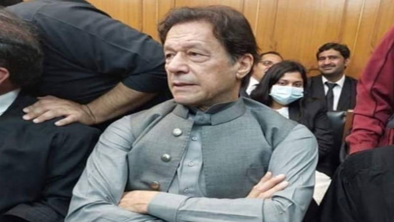 مشال یوسفزئی ملاقات کیس: عدالتی عملہ عمران خان سے ملاقات کے لیے اڈیالہ جیل پہنچ گیا