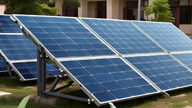 ’’حکومت کا سولر نیٹ میٹرنگ کی بجلی 27 کے بجائے 10 روپے میں خریدنا عوام پر ظلم ہے‘‘