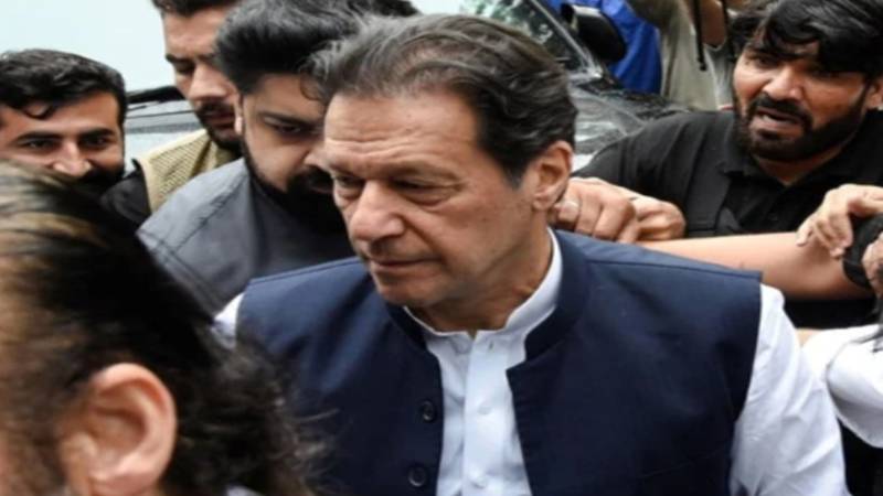 اسلام آباد ہائیکورٹ نے عمران خان سے ملاقاتیں کرنے والوں کا ریکارڈ سپرنٹنڈنٹ اڈیالہ جیل سے طلب کر لیا