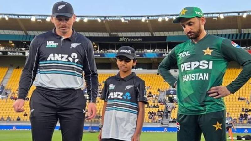نیوزی لینڈ نے پاکستان کے خلاف آخری ٹی ٹوئنٹی میں ٹاس جیت کر فیلڈنگ کا فیصلہ کیا