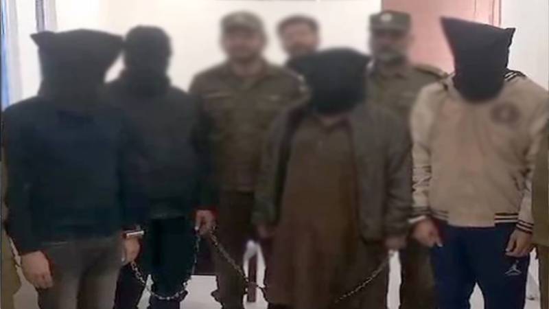 ٹک ٹاک کے لیے جان لیوا کرتب کرنے والے 4 ملزمان گرفتار