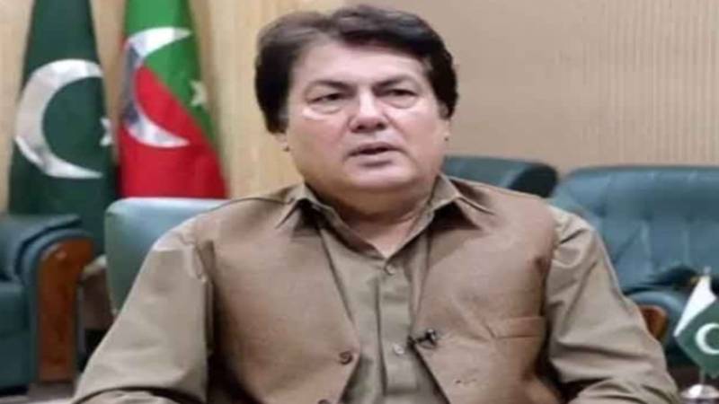 عمران خان نے اسٹیبلشمنٹ سے مذاکرات کے لیے کسی کو نیا ٹاسک نہیں دیا: بیرسٹر سیف