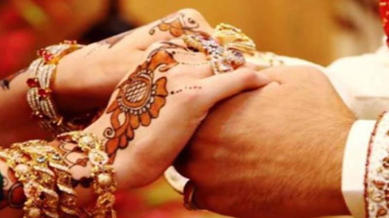 25ویں شادی سالگرہ کی تقریب میں خوشی کے دوران شوہر کا اچانک انتقال