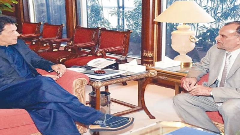 اعظم سواتی کا عمران خان سے ملاقات کے تنازعات پر تفصیلات سامنے لانے کا اعلان