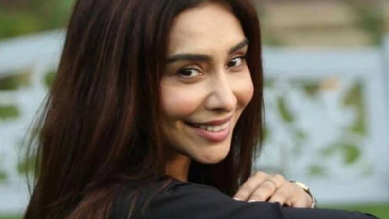 مائرہ خان کی چہرے میں تبدیلی، مداحوں کی جانب سے مایوسی کا اظہار
