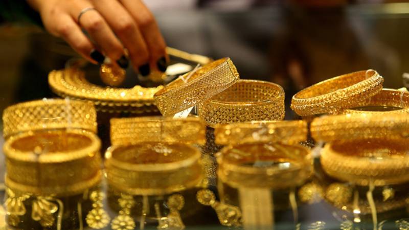 سونے کی قیمت میں ہزاروں روپے کی کمی